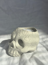 Load image into Gallery viewer, Skull candle holder
